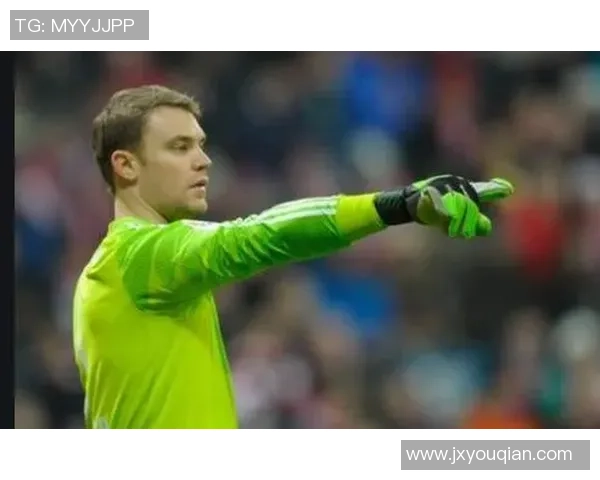 莱万领衔球队新征程展现超强实力引发球迷热议 莱万领衔球队新征程展现超强实力引发球迷热议