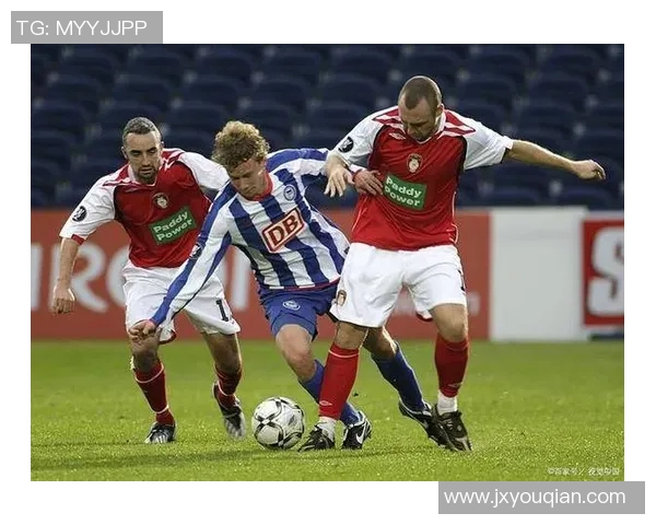 邓多克与海杜克的精彩对决揭示了足球战术与团队协作的重要性